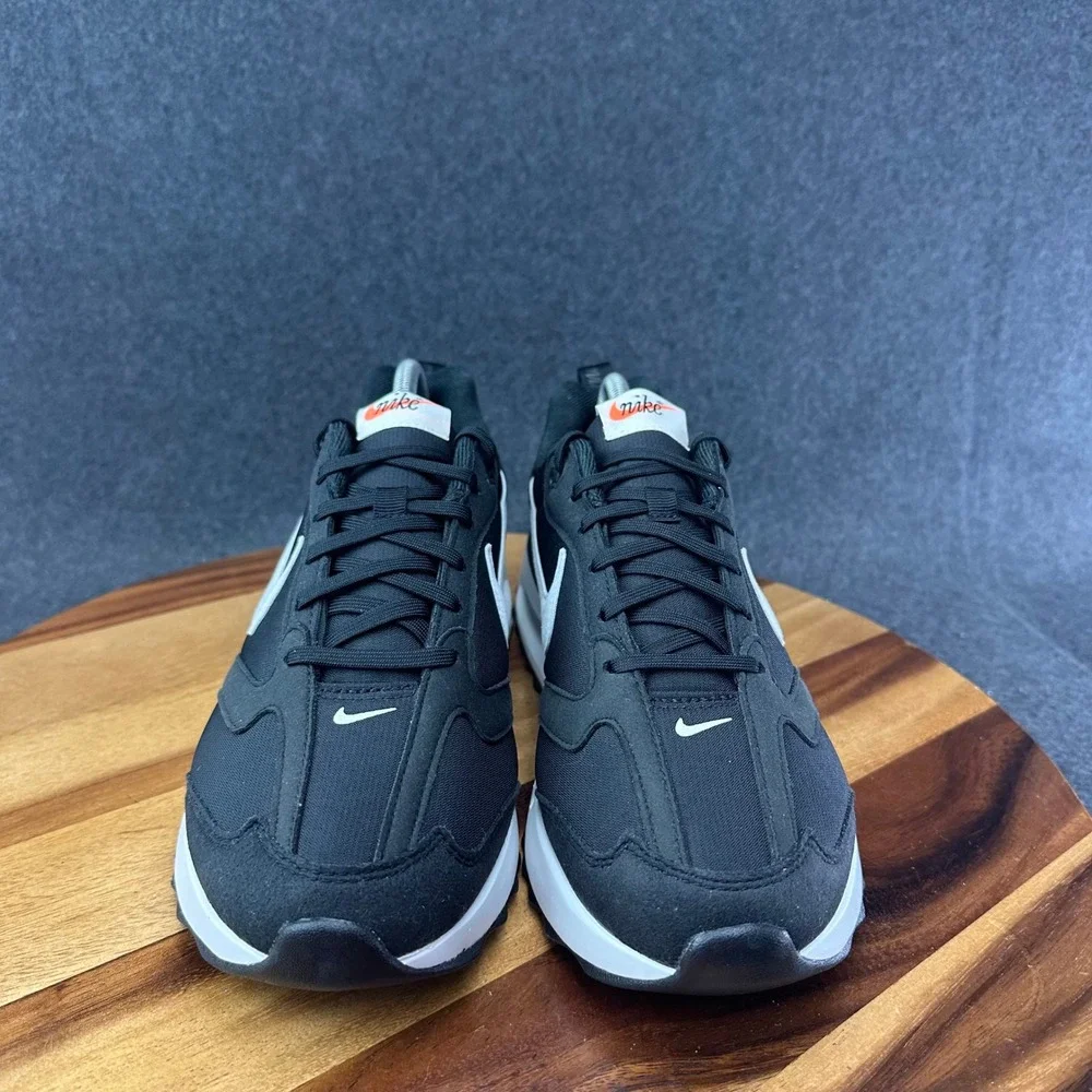 Nike Air Max Dawn Women's 10.5 Black White Sneakers Running DC4068-001 New